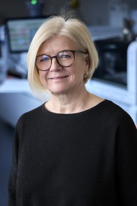 Portrait von Laborleiterin Petra Saile